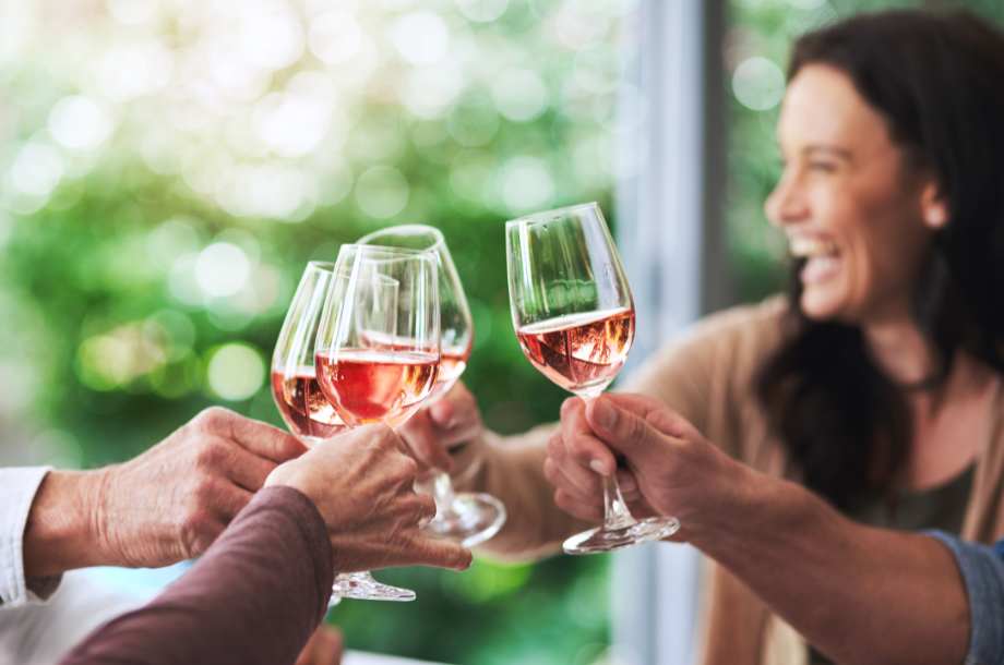 Alcohol & Menopause – What You Need to Know
